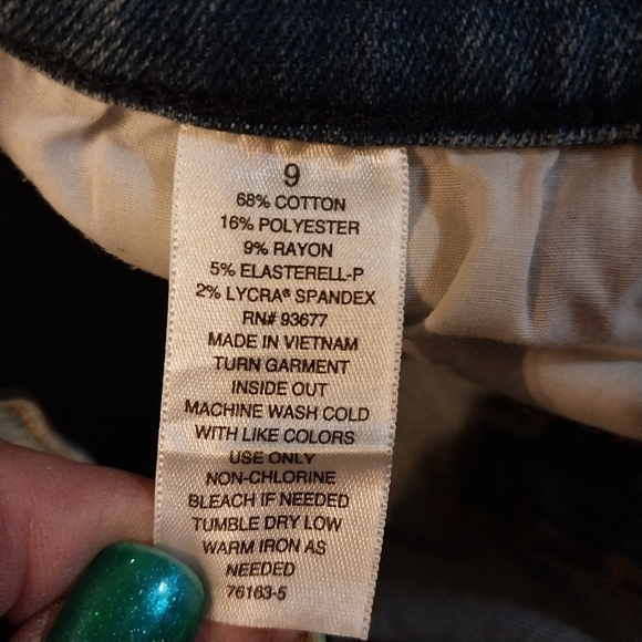 Arizona Jean Skirt - Picture 4 of 5